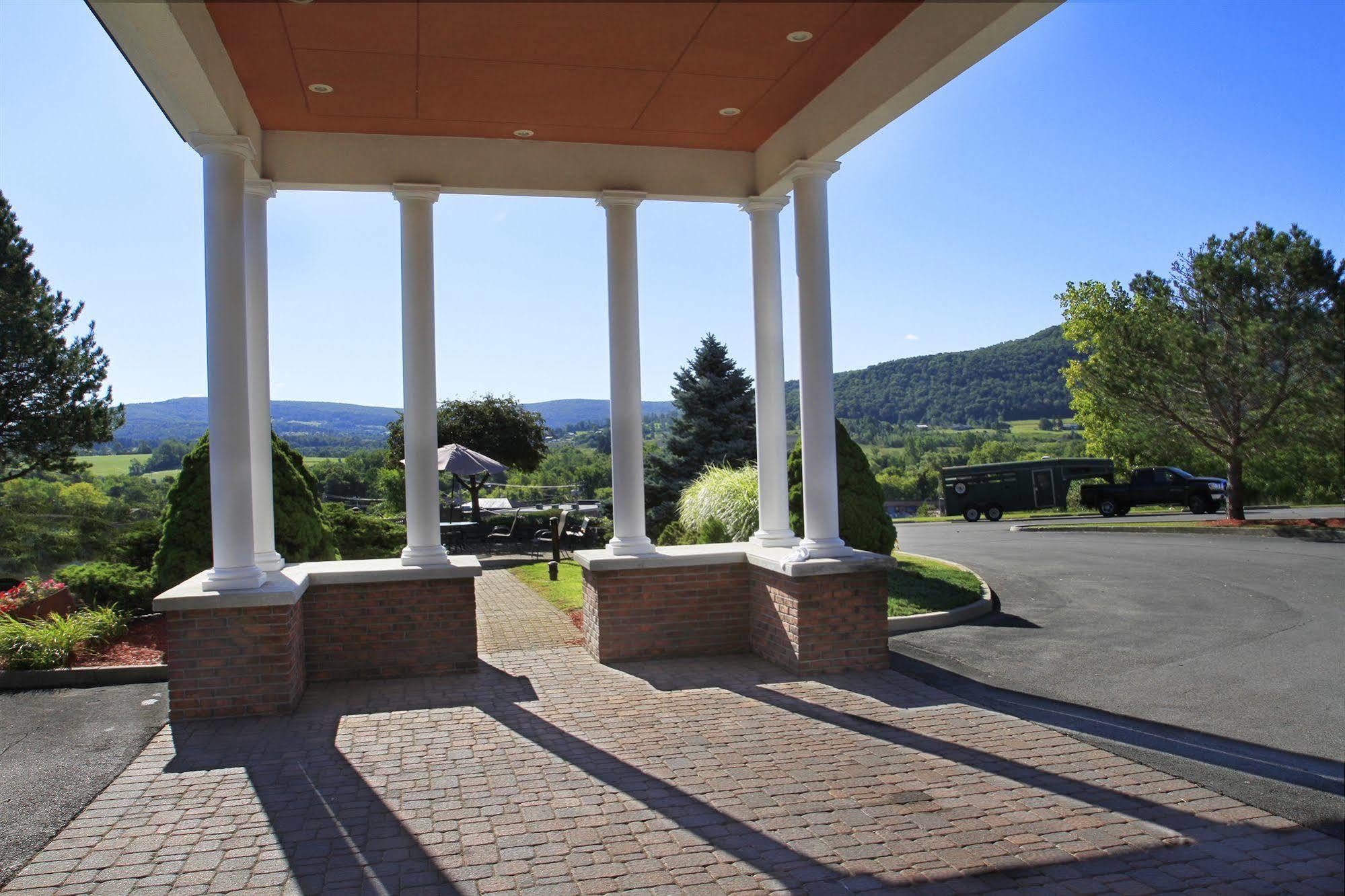 The Inn At Cobleskill ภายนอก รูปภาพ